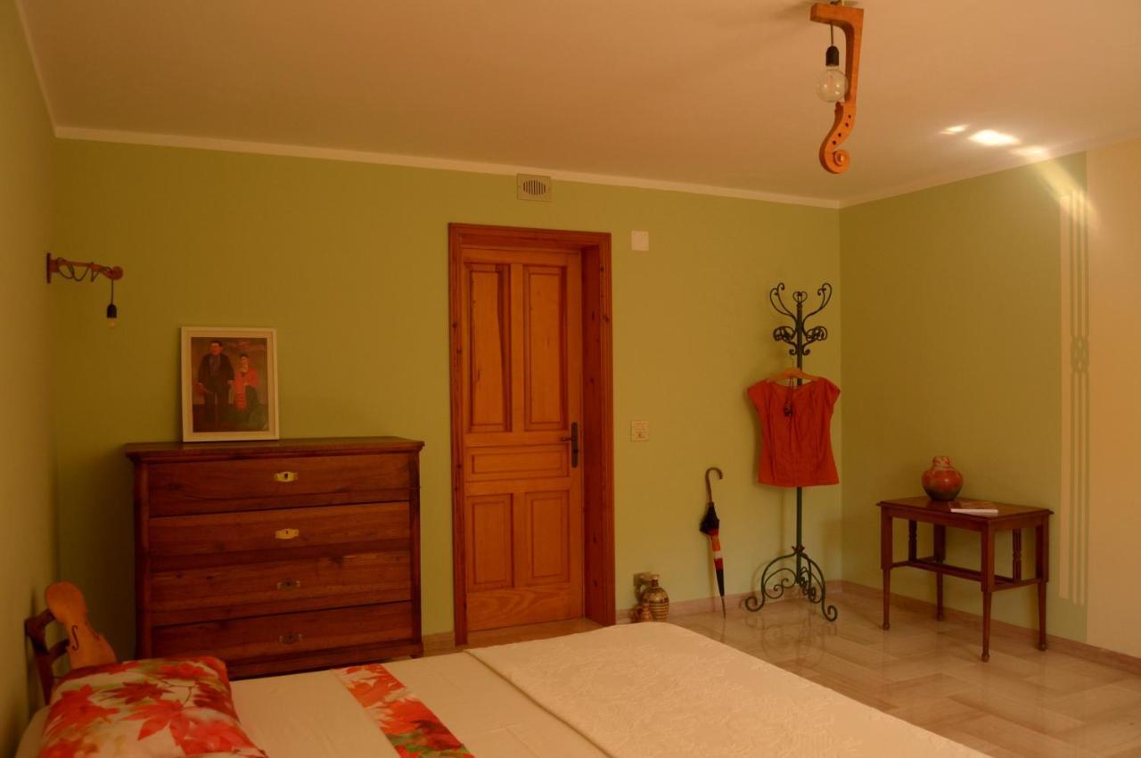 Par Tot Guest House Locorotondo Exterior photo